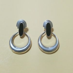 925 Sterling silver earrings with black stone